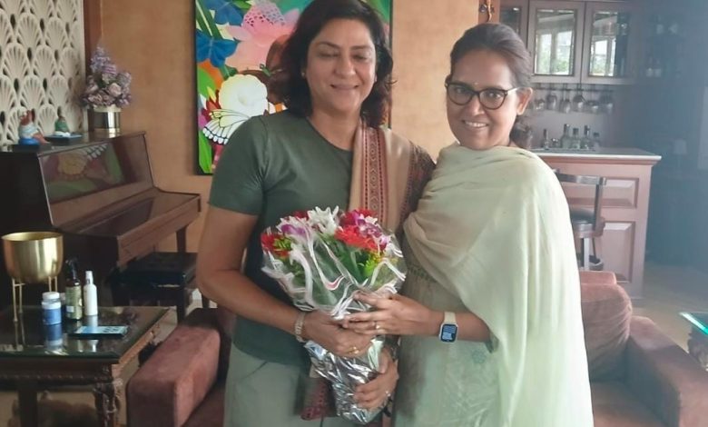 Varsha Gaikwad Meet Priya Dutt