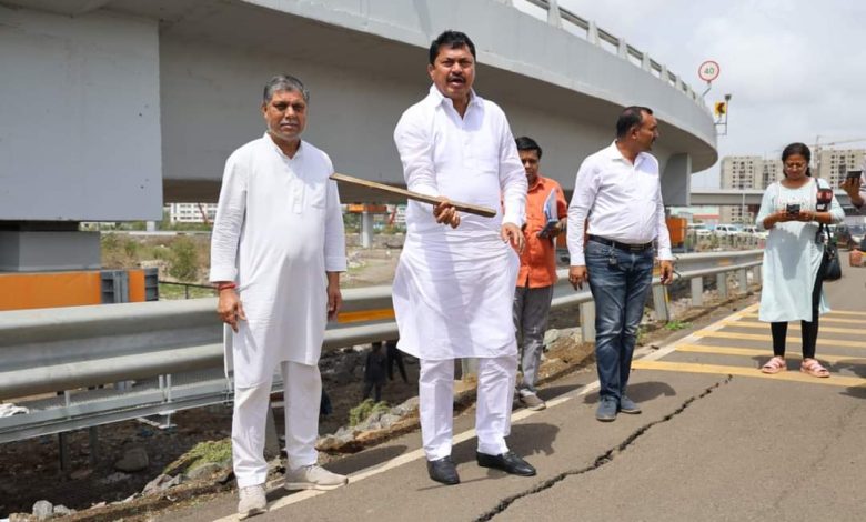 cracks appear on atal setu,cracks on atal setu,nana patole,maharashtra news,atal setu news,congress