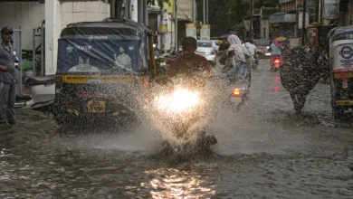 "Monsoon hits Maharashtra: Red alert in 5 districts including Mumbai!"