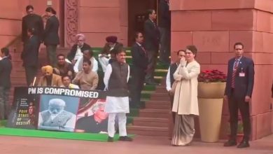 Congress MP Suspended: 'Battlefield' in Parliament! Seven Congress and one CPI(M) MP suspended for throwing papers.